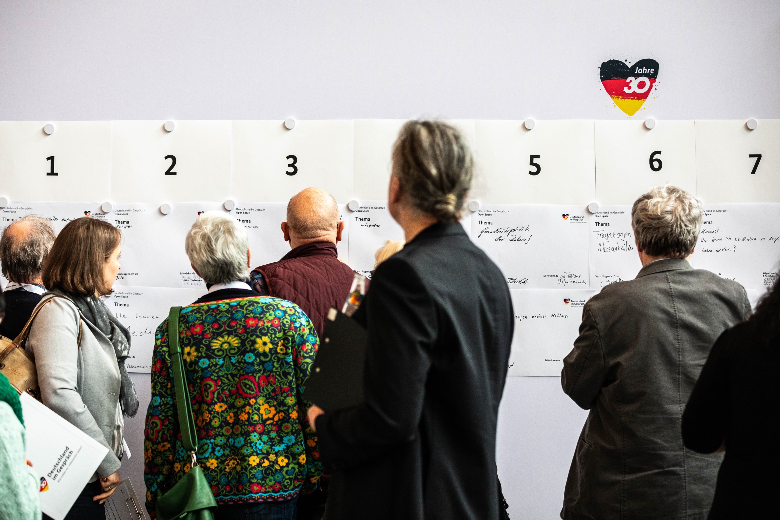 30_jahre_mauerfall_bundesregierung_jubiläumsjahr_orca_vaterblut_agentur_event_mitmachaktion 