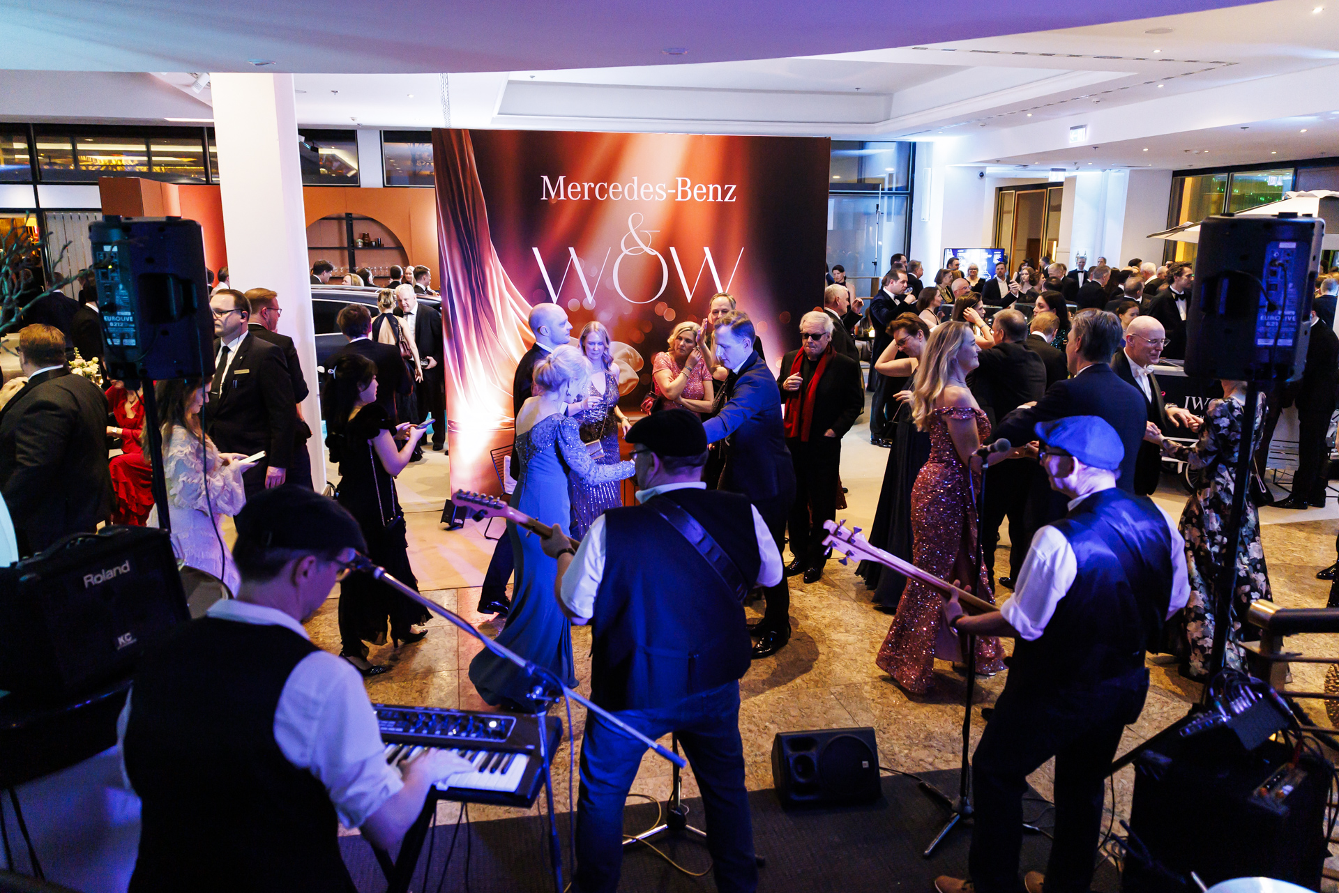 vbkiball_Walzer&Wow_Berlin_Mercedes_tanzen