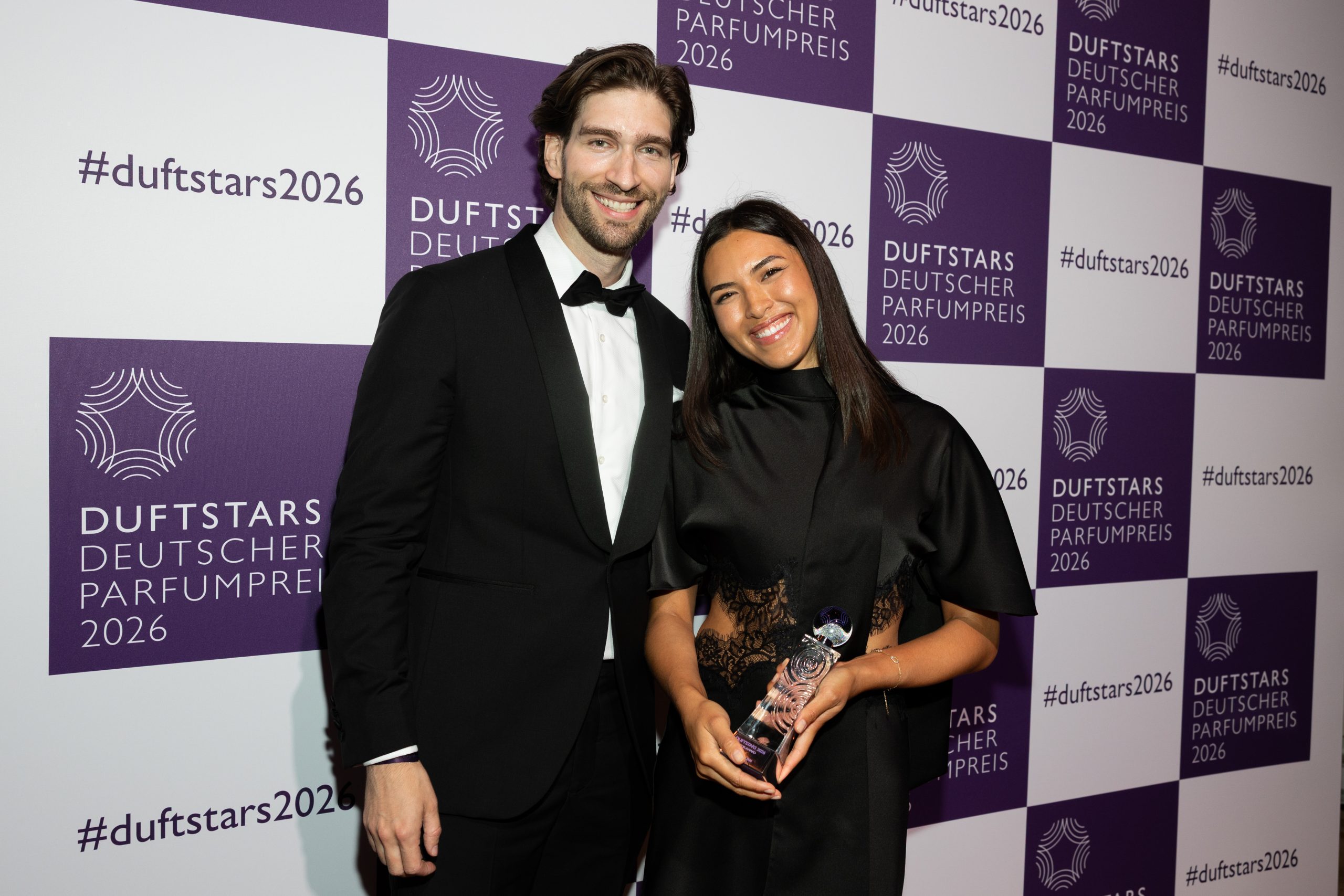Duftstars_2026_Düsseldorf_Bühne_Frauke_Ludowig_VATERBLUT_Agentur_Show_Preisverleihung_Creator_Award_Shanti